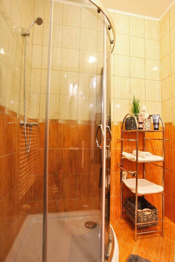 מישקולץ Paradise Apartman מראה חיצוני תמונה